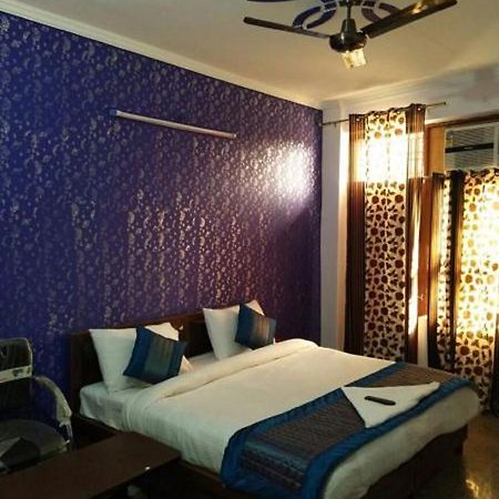 Airport Hotel Green Heights Nueva Delhi Exterior foto