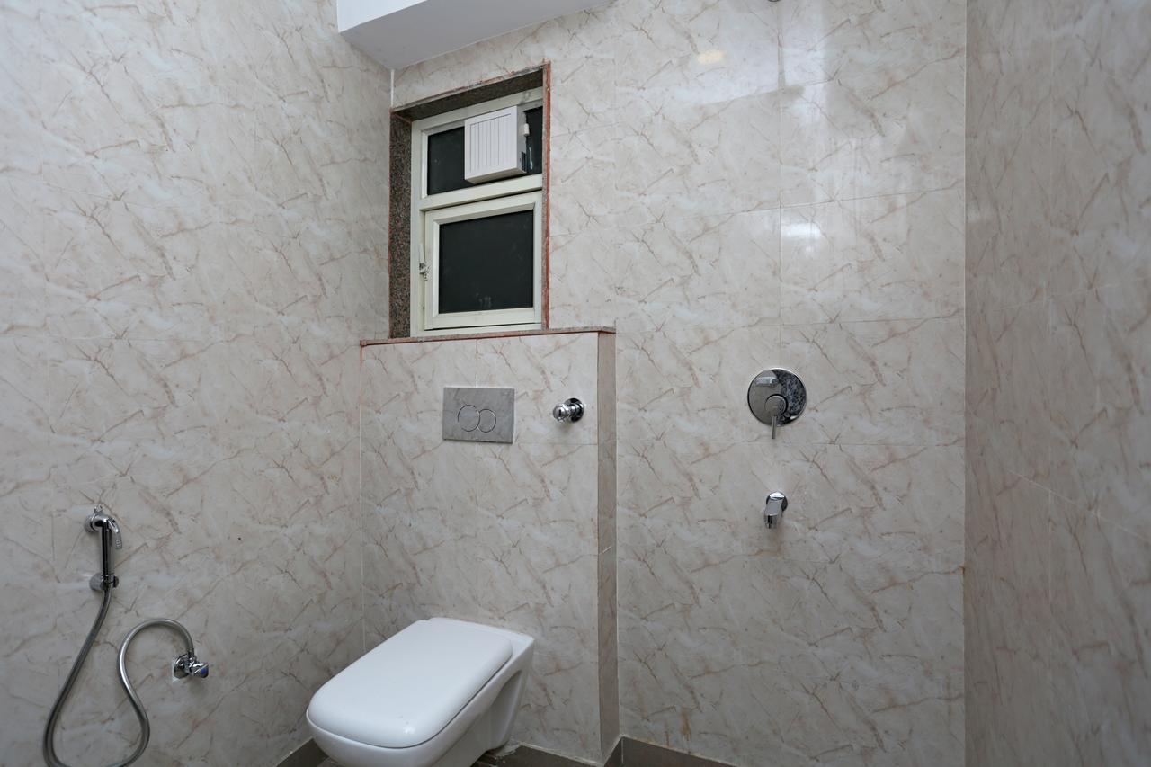 Airport Hotel Green Heights Nueva Delhi Exterior foto