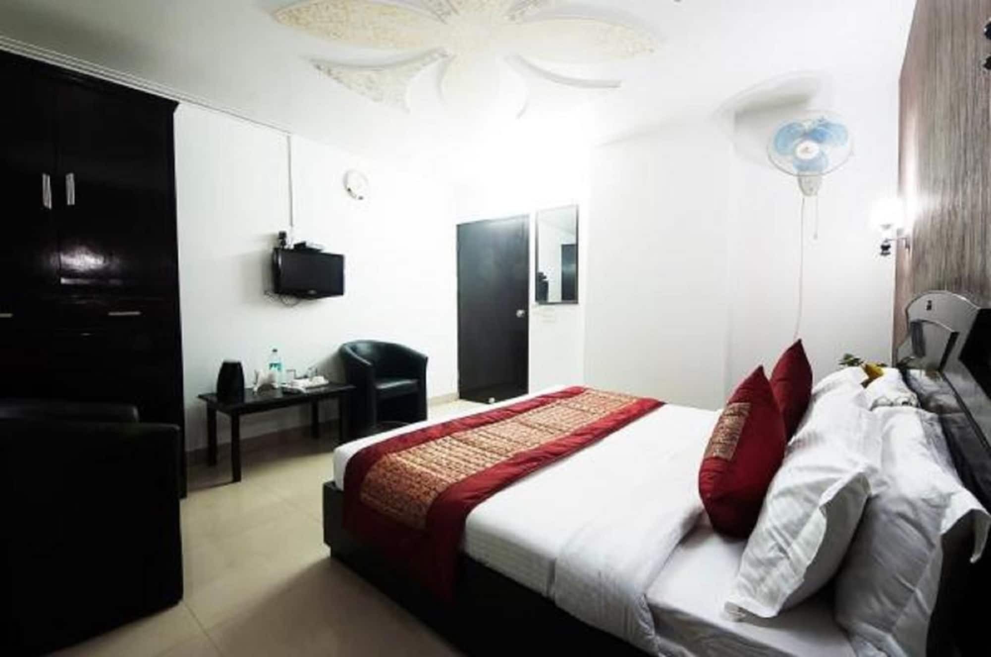 Airport Hotel Green Heights Nueva Delhi Exterior foto